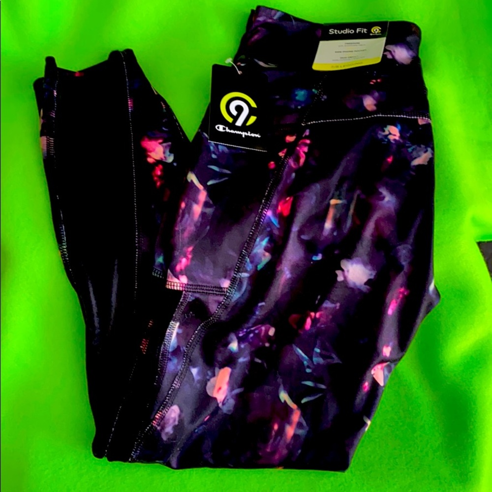New Champion legging size7/8 with side pocket